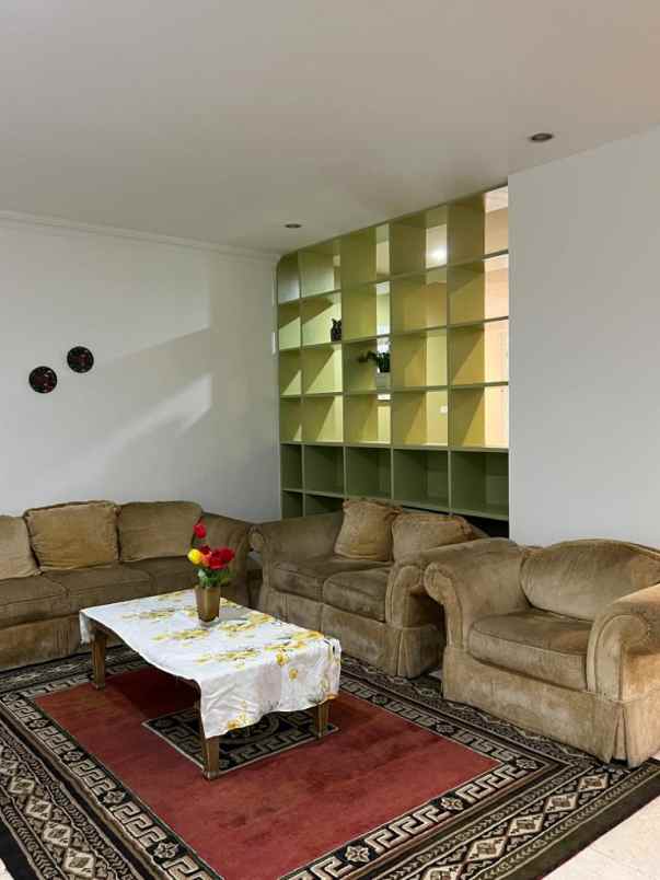 dijual rumah mewah minimalis dan strategis di ampera