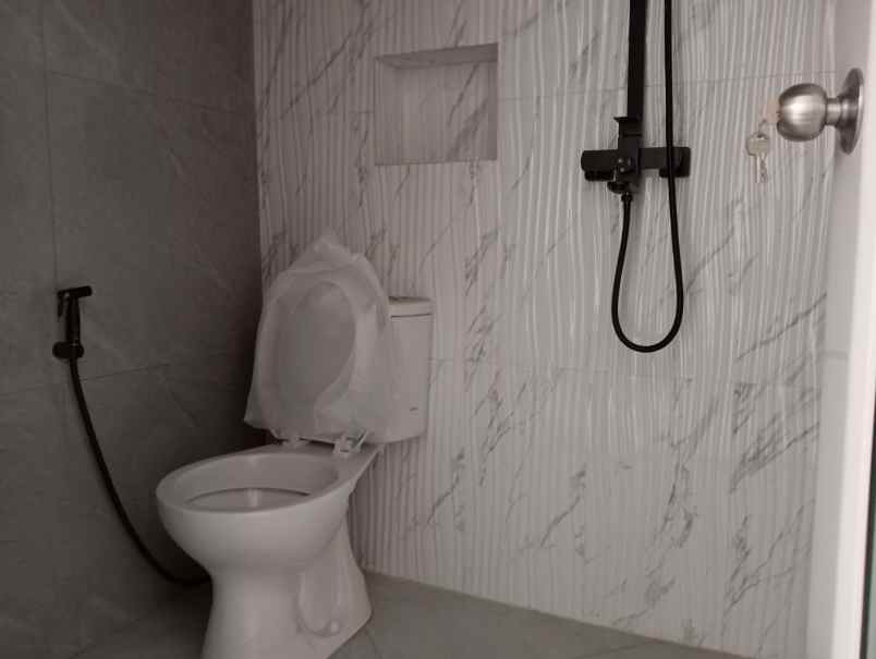 dijual rumah minimalis dekat pintu tol kukusan depok