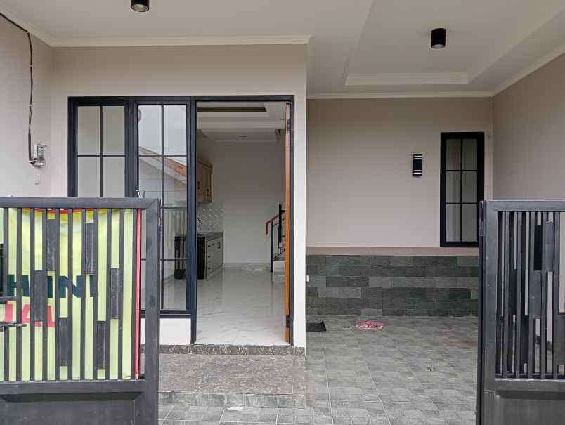 dijual rumah minimalis dekat pintu tol kukusan depok