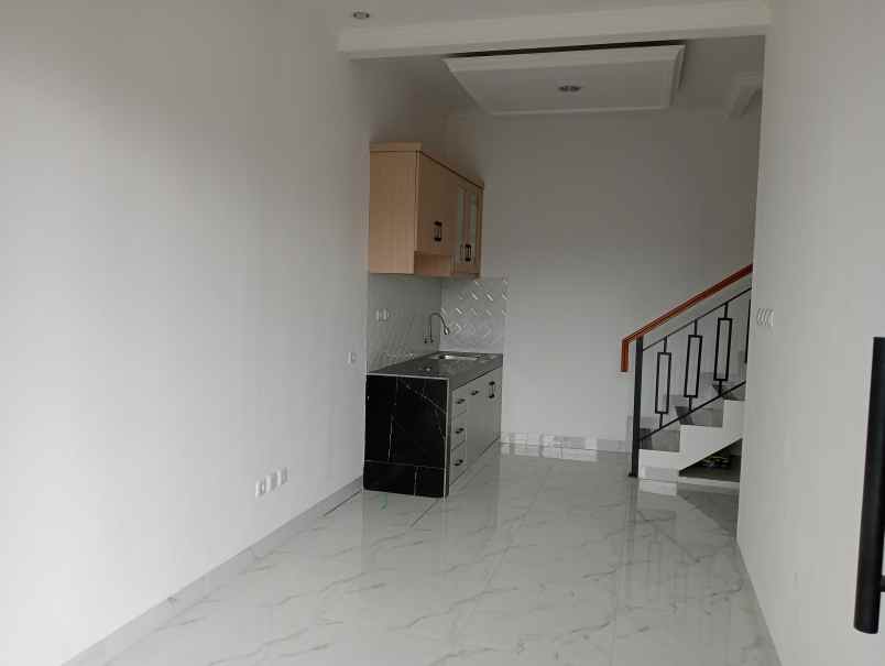 dijual rumah minimalis dekat pintu tol kukusan depok