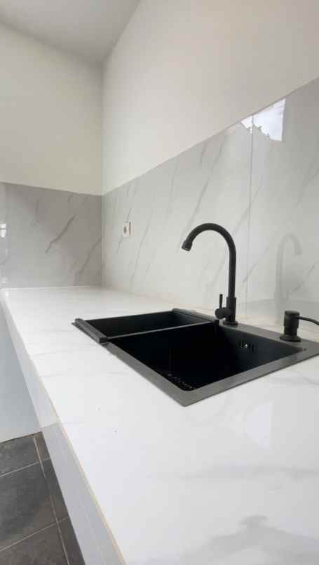 dijual rumah mustikajaya