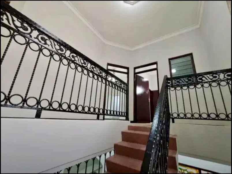 dijual rumah ngagel wasana dekat pusat kota dekat merr