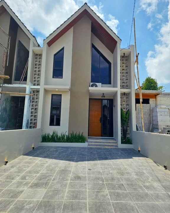 dijual rumah ngaglik
