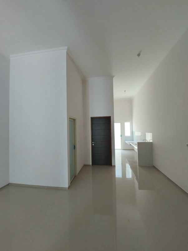 dijual rumah nirwana exxecutive