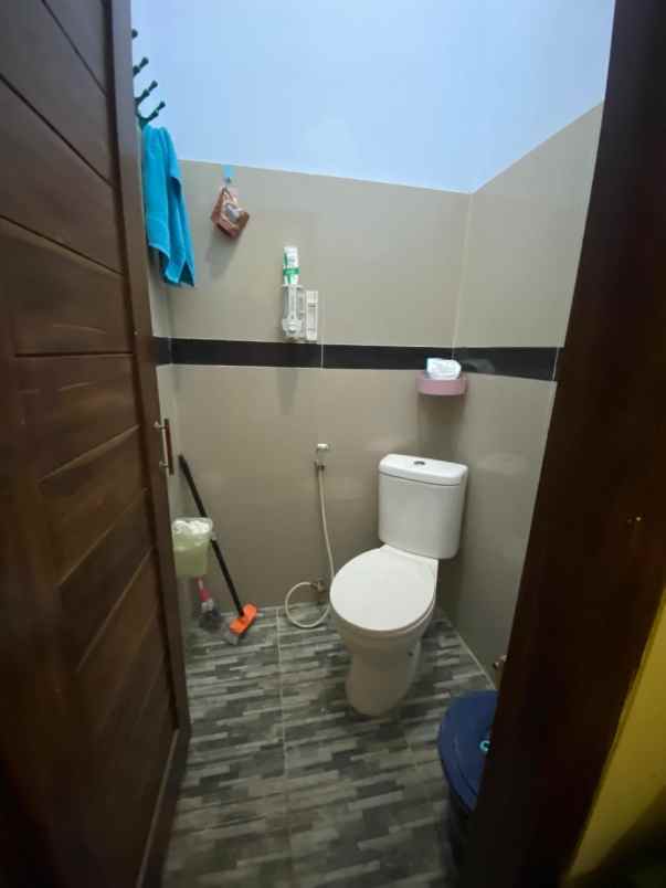 dijual rumah nogotirto