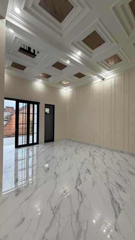 dijual rumah oma campus dau