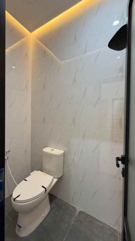 dijual rumah oma campus dau