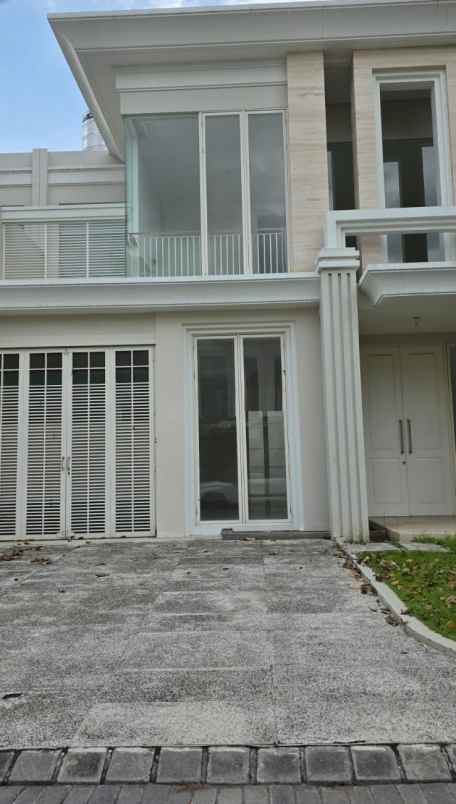 dijual rumah pakuwon city casa tobago