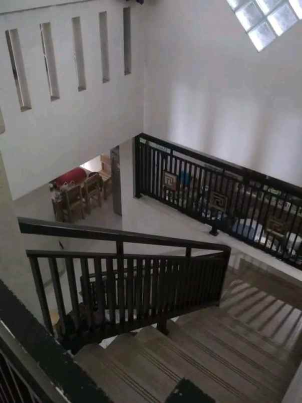 dijual rumah pancoran mas