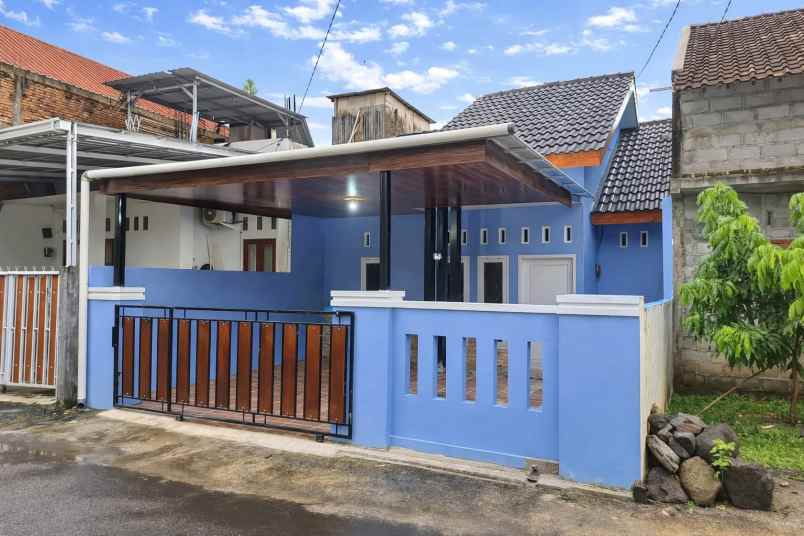 dijual rumah pasar cebongan