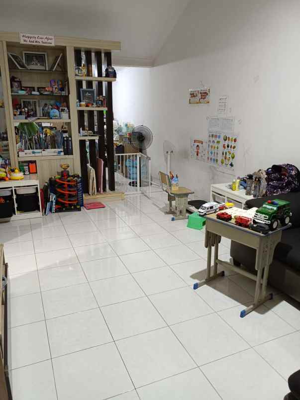 dijual rumah perumahan boulevard hijau