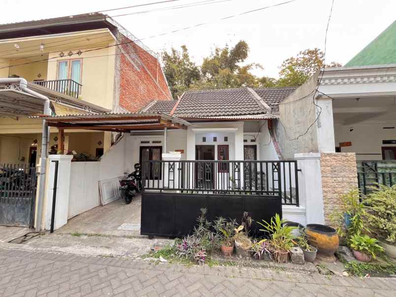 dijual rumah perumahan gadang sukun