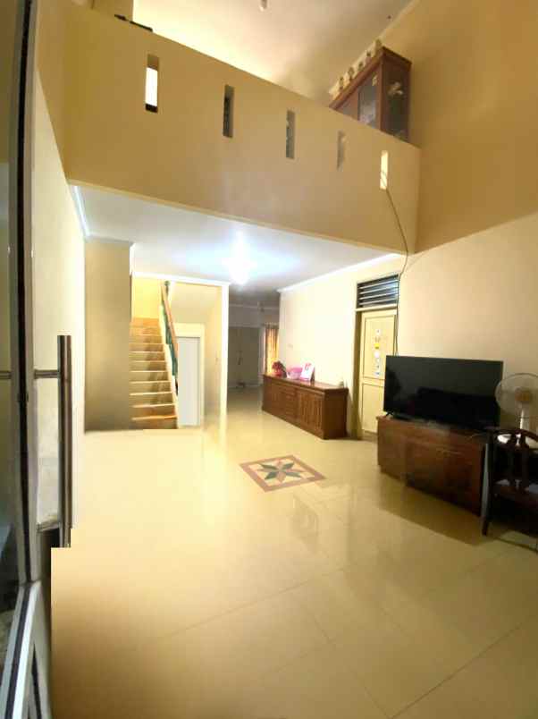 dijual rumah perumahan metland menteng