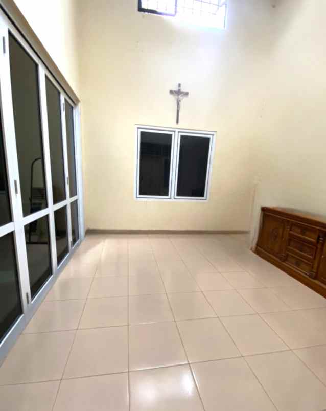 dijual rumah perumahan metland menteng