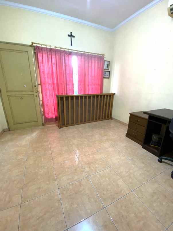 dijual rumah perumahan metland menteng