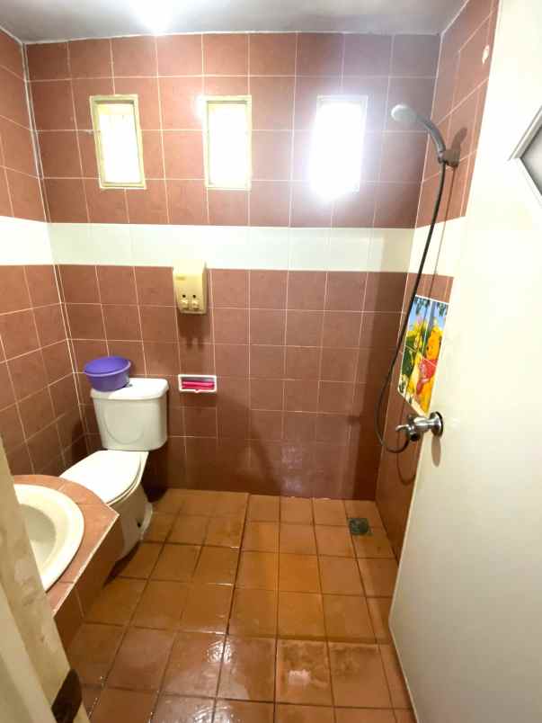 dijual rumah perumahan metland menteng