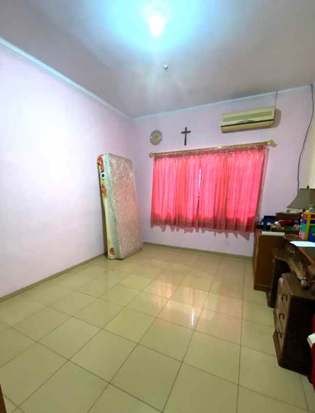 dijual rumah perumahan metland menteng