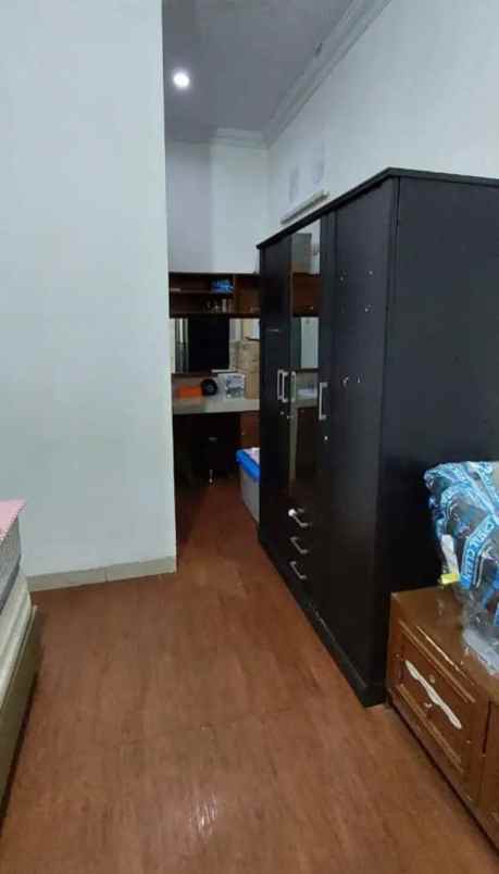 dijual rumah perumahan tamansari