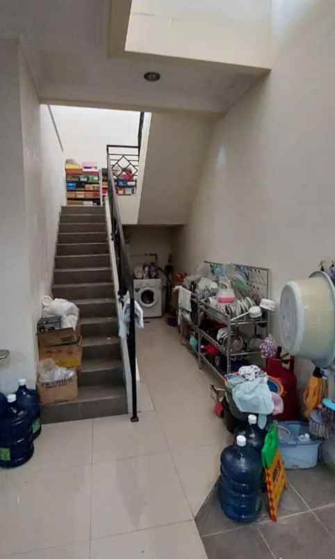 dijual rumah perumahan tamansari