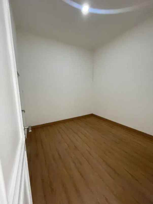 dijual rumah pesanggrahan