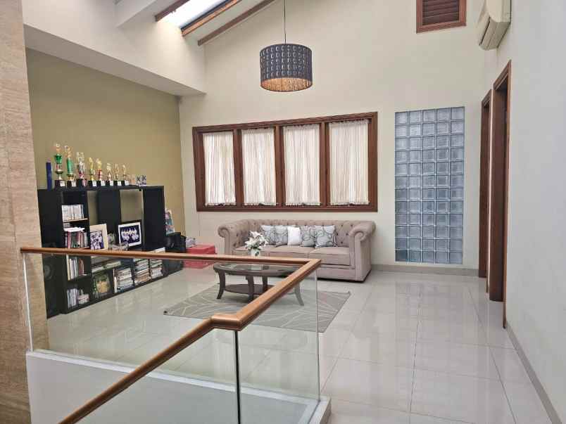 dijual rumah pinang perak pondok pinang