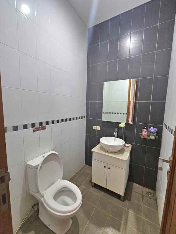 dijual rumah pinang perak pondok pinang