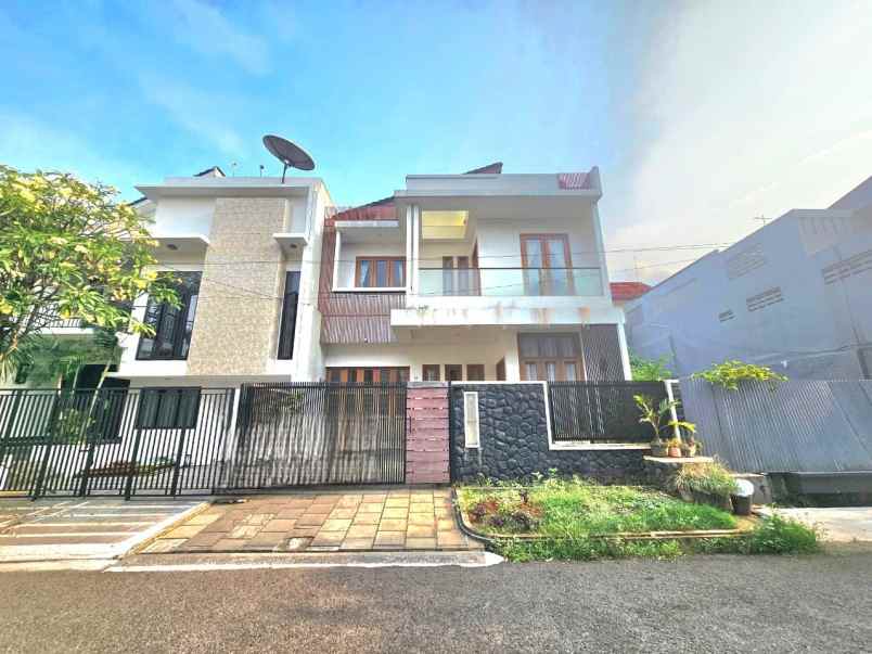 dijual rumah pinang perak pondok pinang