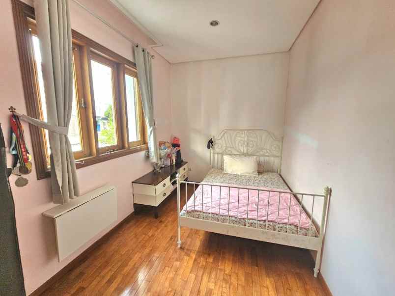 dijual rumah pinang perak pondok pinang