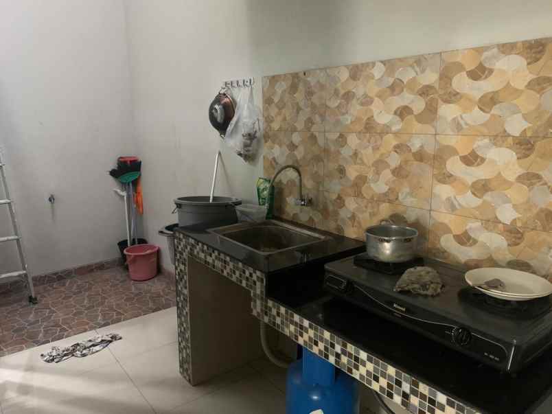 dijual rumah pisangan