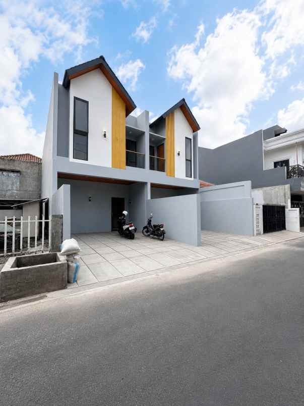 dijual rumah pisangan