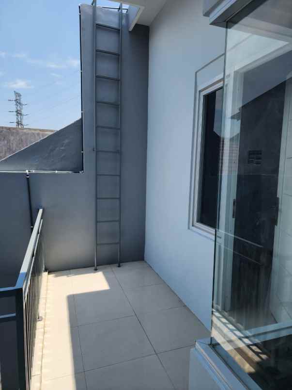 dijual rumah ploso timur