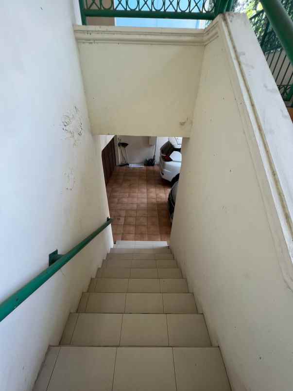 dijual rumah pondok indah