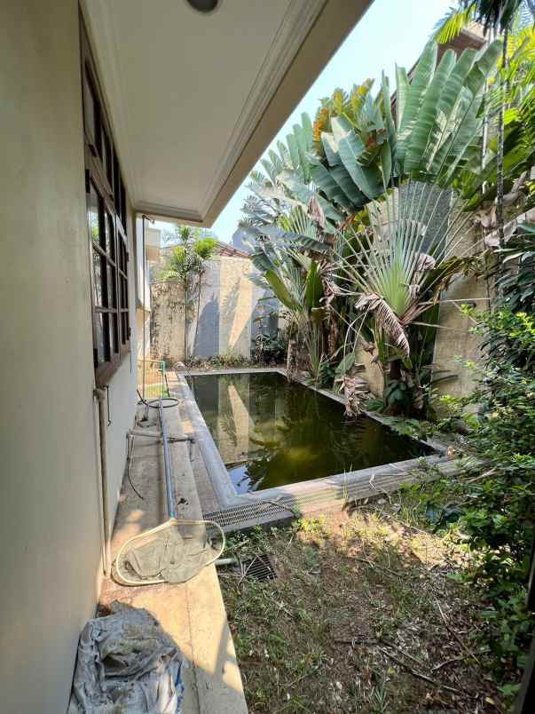 dijual rumah pondok indah