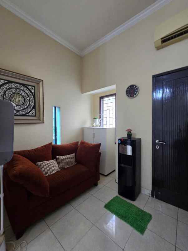 dijual rumah pondok kelapa