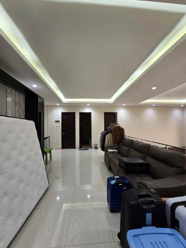 dijual rumah pondok kelapa jaktim