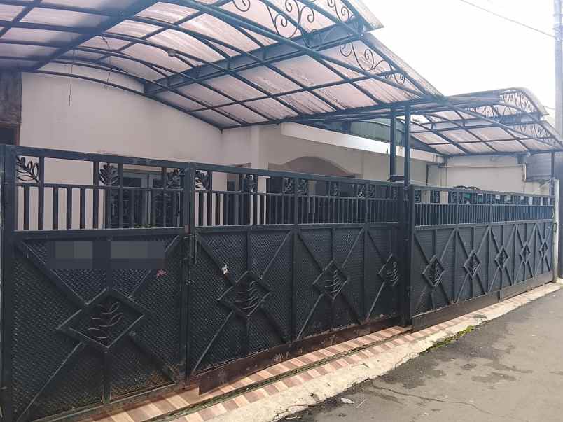 dijual rumah pondok pucung indah