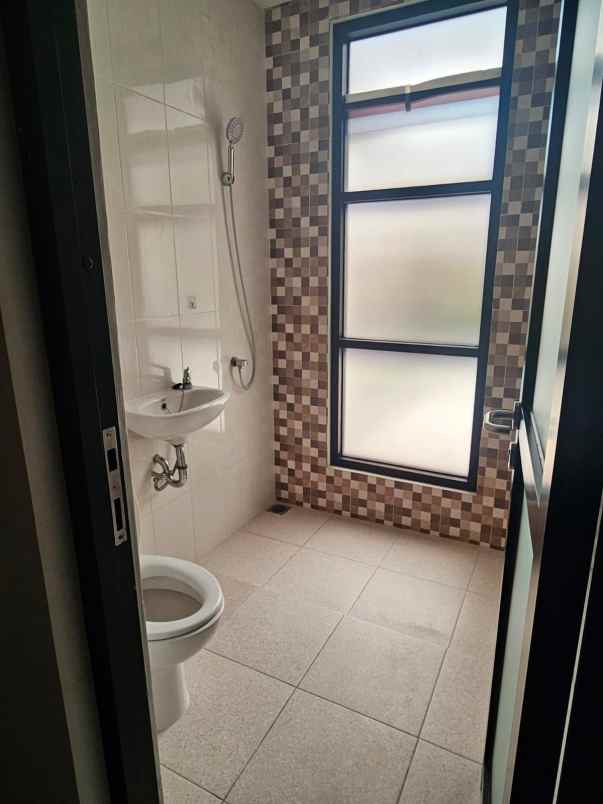 dijual rumah pondok tjandra durian