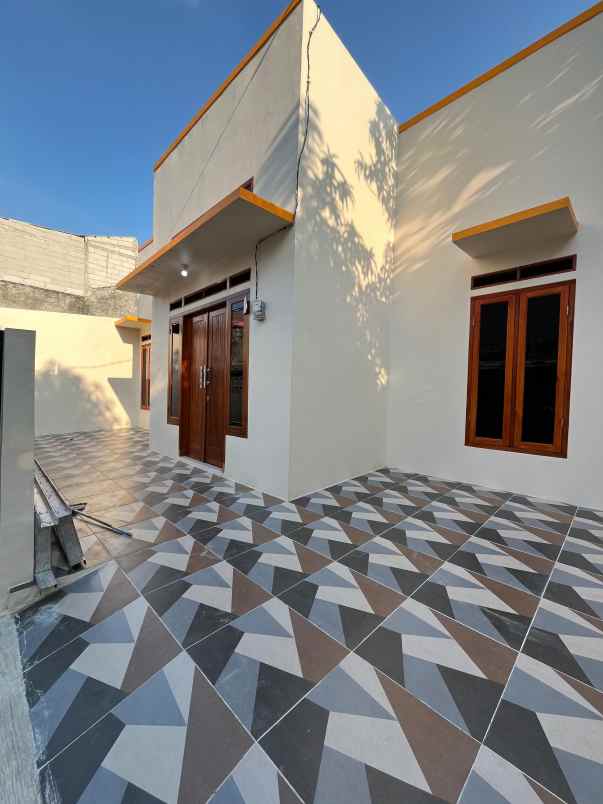 dijual rumah pondok ungu permai