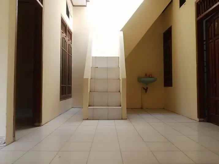 dijual rumah pucang gading