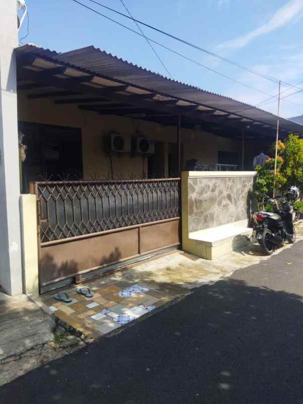 dijual rumah puri anjasmoro