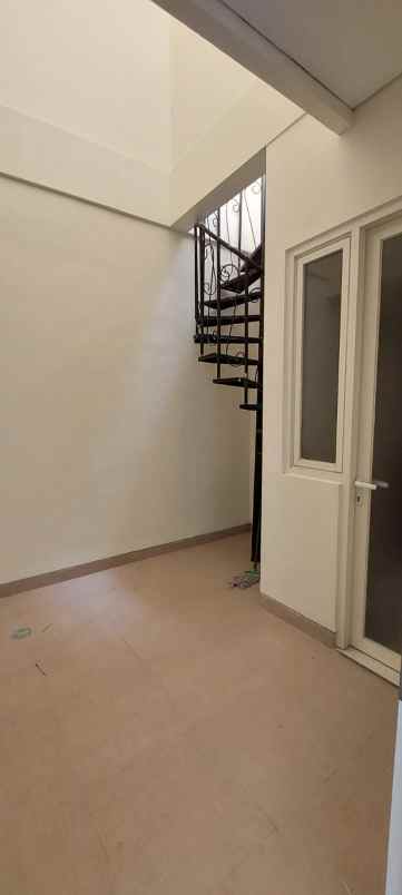 dijual rumah purimas