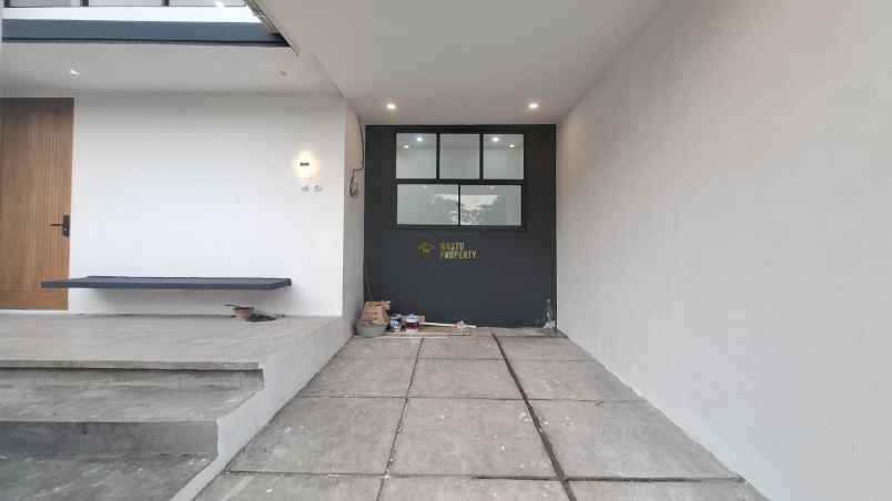 dijual rumah purwomartani