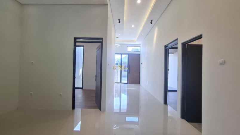 dijual rumah purwomartani kalasan