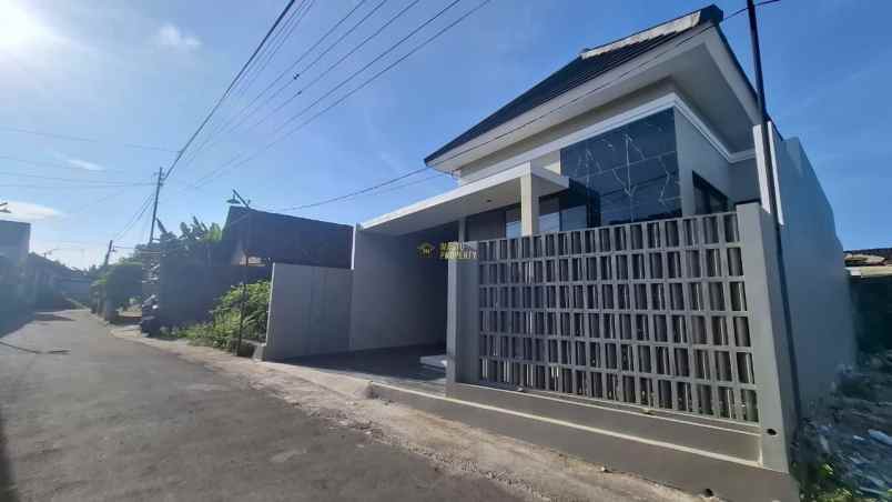 dijual rumah purwomartani kalasan