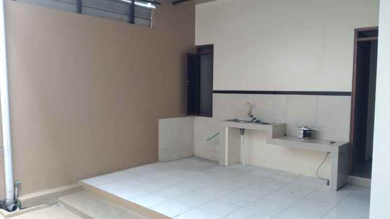 dijual rumah puskesmas kalasan