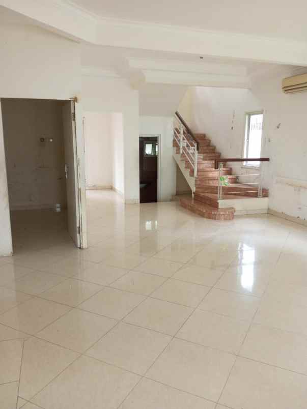 dijual rumah raffles hills cibubur