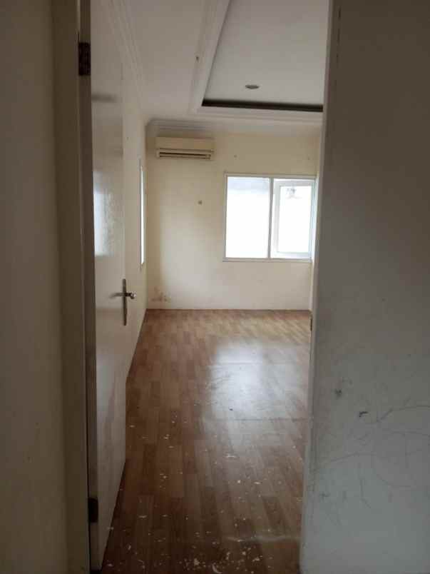 dijual rumah raffles hills cibubur