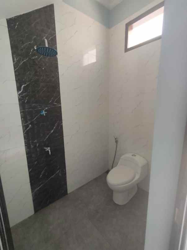 dijual rumah rangkapan jaya pancoran