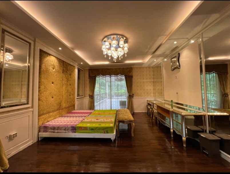 dijual rumah river valley residence