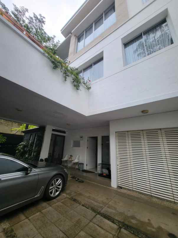 dijual rumah river valley residence